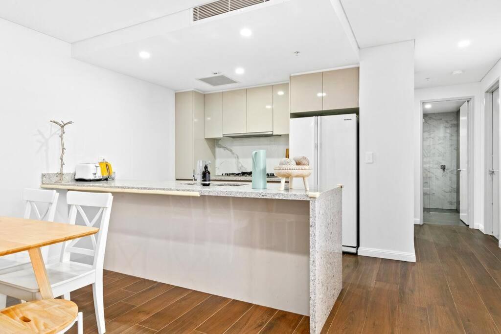 Four Bedroom Apartment With Facilities In Olympic Park Sydney Esterno foto